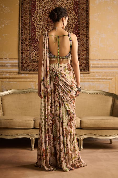 Shop Diyarajvvir Green Crepe, Cosmic Bloom Print Tiered Pre Draped Skirt Saree With Blouse at Aza Fashions Shop_Diyarajvvir_Green Crepe, Cosmic Bloom Print Tiered Pre Draped Skirt Saree With Blouse _at_Aza_Fashions