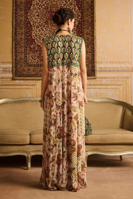 Shop Diyarajvvir Green Crepe, Georgette Sequins, Gardenia Bloom Print And Cape Flared Pant Set at Aza Fashions Shop_Diyarajvvir_Green Crepe, Georgette Sequins, Gardenia Bloom Print And Cape Flared Pant Set _at_Aza_Fashions