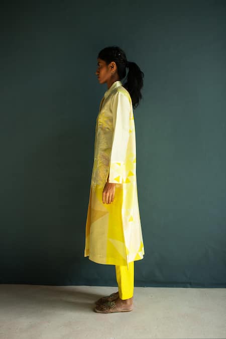 Oja_Yellow Handloom Cotton, Chanderi, Silk Floral Threadwork Kurta With Pant _Online_at_Aza_Fashions