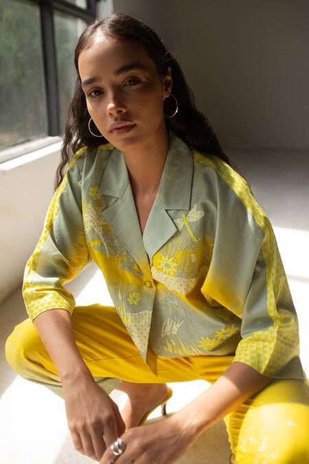 Shop_Oja_Yellow Chanderi Applique, Embroidery Collared Shaded Cropped Jacket With Pant _Online_at_Aza_Fashions