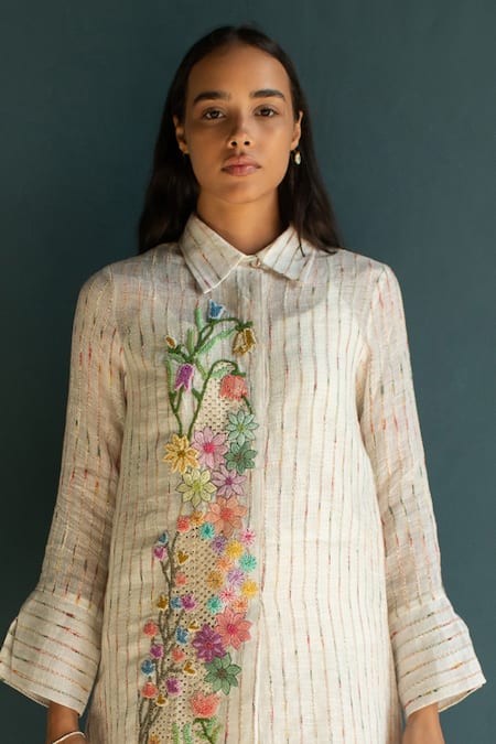 Oja_Ivory Handloom Cotton, Linen Embroidery Collared Floral Bloom Kurta And Pant Set _Online_at_Aza_Fashions