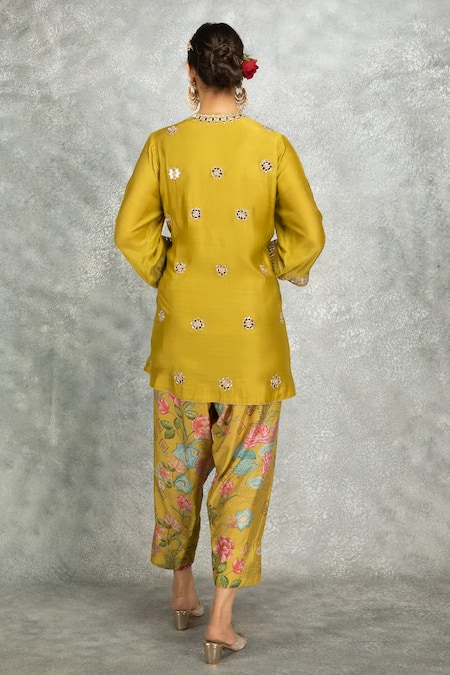 Tanu Malhotra Yellow Cotton, Silk, Organza Embroidery, Gota Patti, Mirror Dori Kurta Set at Aza Fashions Tanu Malhotra_Yellow Cotton, Silk, Organza Embroidery, Gota Patti, Mirror Dori Kurta Set _at_Aza_Fashions