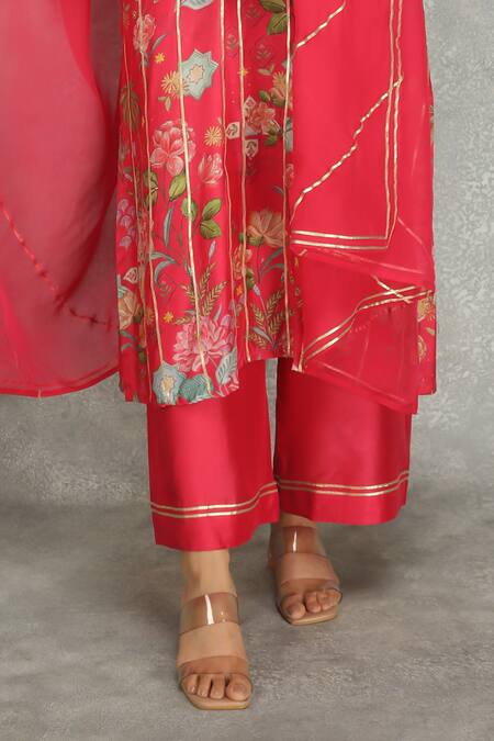 Tanu Malhotra Pink Cotton, Silk, Organza Gota Patti, Lace Round Embroidered Kurta Pant Set Online at Aza Fashions Tanu Malhotra_Pink Cotton, Silk, Organza Gota Patti, Lace Round Embroidered Kurta Pant Set _Online_at_Aza_Fashions
