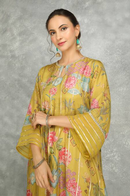 Tanu Malhotra Green Cotton, Silk, Organza Embroidery, Lace, Gota Patti Round Kurta And Pant Set at Aza Fashions Tanu Malhotra_Green Cotton, Silk, Organza Embroidery, Lace, Gota Patti Round Kurta And Pant Set _at_Aza_Fashions