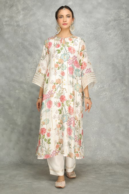 Tanu Malhotra White Cotton, Silk, Organza Embroidery, Gota Patti, Lace Round Neck Kurta Set Online at Aza Fashions Tanu Malhotra_White Cotton, Silk, Organza Embroidery, Gota Patti, Lace Round Neck Kurta Set _Online_at_Aza_Fashions