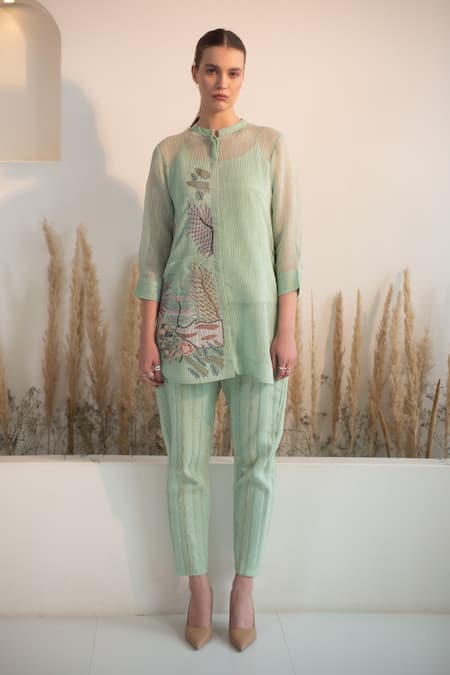 Oja Green Linen, Canvas Embroidery Collared Palm Tree Applique Work Kurta With Pant
