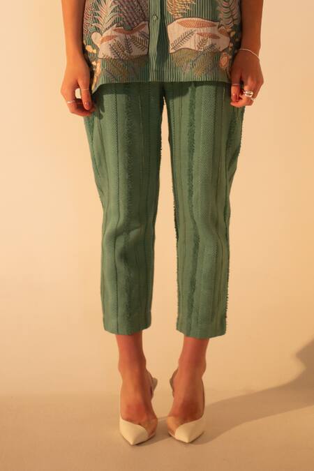 Buy Oja Green Linen Embroidery Collared Leaves Applique Work Shirt With Pant Online at Aza Fashions Buy_Oja_Green Linen Embroidery Collared Leaves Applique Work Shirt With Pant _Online_at_Aza_Fashions