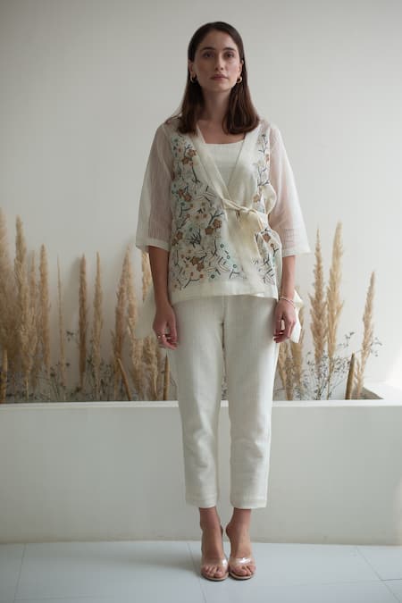 Oja Flower Appliqued Short Jacket Pant Set 