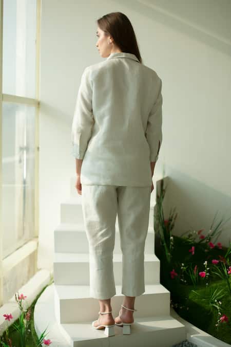 Oja Floral Embroidered Short Kurta With Pant 