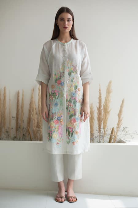Oja Floral Embroidered Straight Kurta With Pant 