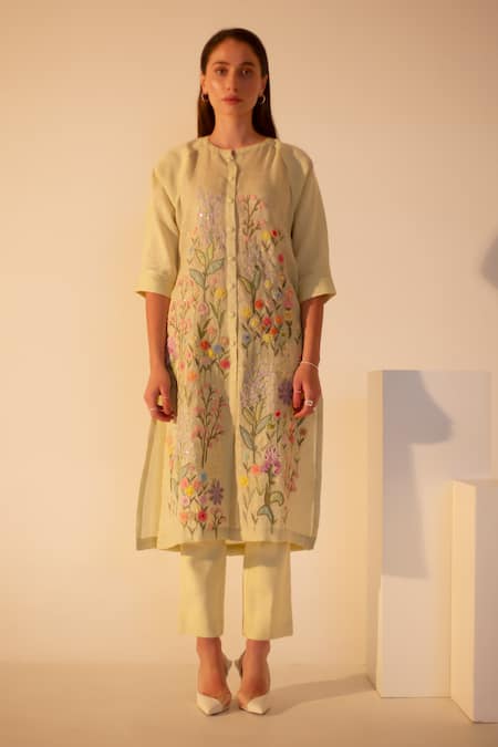 Oja Floral Embroidered High Low Kurta With Pant 