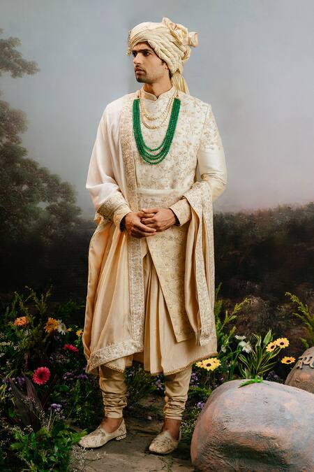 Yajy By Aditya Jain_Ivory Silk Embroidery Vishrava Ombre Sherwani Set _Online_at_Aza_Fashions