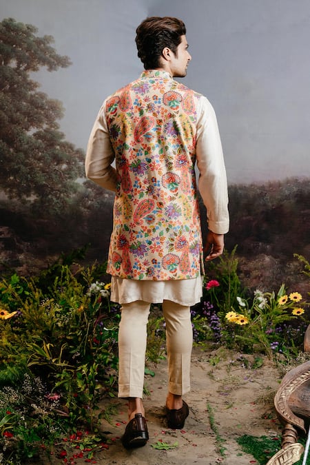 Yajy By Aditya Jain Paisley Bloom Print Long Bundi & Kurta Set 