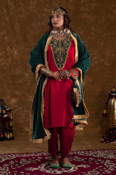 Ekavira Red Embroidered Kurta Salwar Set 