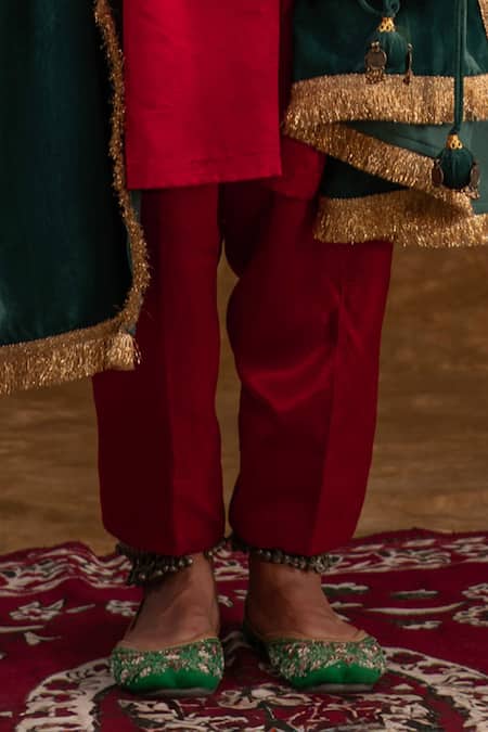 Ekavira_Red Silk Cut Work, Embroidery Round Neck Kurta Salwar Set _Online_at_Aza_Fashions