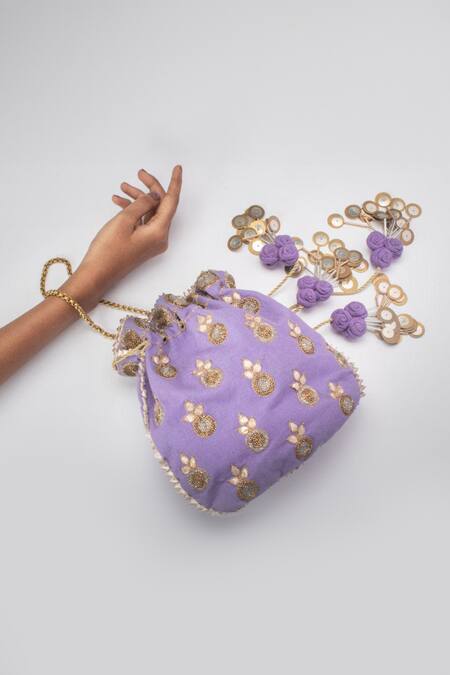 Shop Vareli Bafna White Gota Adah And Lace Bud Bloom Embroidered Potli Bag at Aza Fashions Shop_Vareli Bafna_White Gota Adah And Lace Bud Bloom Embroidered Potli Bag_at_Aza_Fashions