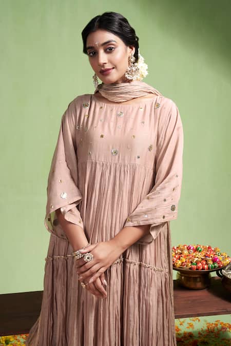 Buy_Almaari By Pooja Patel_Pink Chanderi , Gota Patti Round Aarohi Embroidered Anarkali Pant Set _Online_at_Aza_Fashions