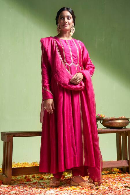 Almaari By Pooja Patel_Pink Chanderi Silk, Organza, Pratibha Geometric Embroidered Anarkali Pant Set _Online_at_Aza_Fashions