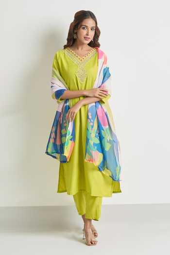 Samyukta Singhania_Green Viscose, Crepe, Silk Embroidery, Sequins V-neck Neckline Kurta Set_at_Aza_Fashions