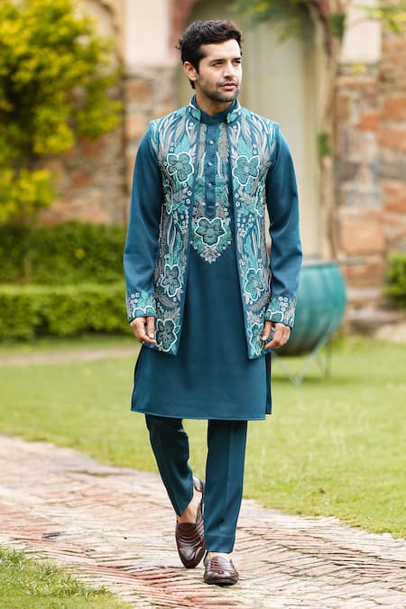 Courtyard by abhi Iris Bloom Embroidered Long Bundi & Kurta Set 