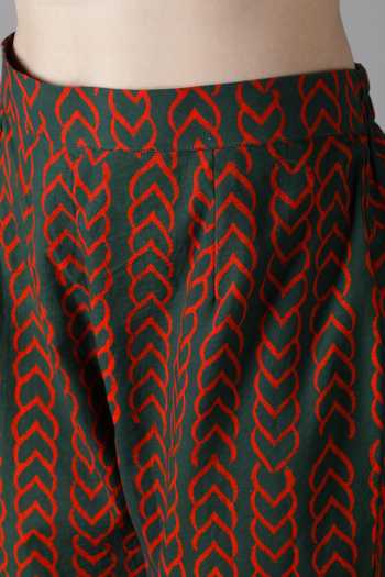 Sheeshakari_Green Silk Mirrors, Embroidery Split V-neck Sheeshakari Kurta Pant Set _Online_at_Aza_Fashions