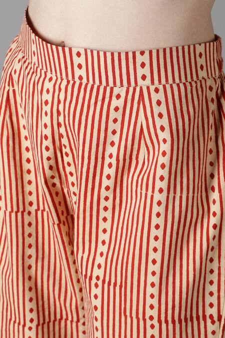 Sheeshakari_Beige Silk Embroidery, Mirrors Split V-neck Floral Pattern Kurta Pant Set _Online_at_Aza_Fashions