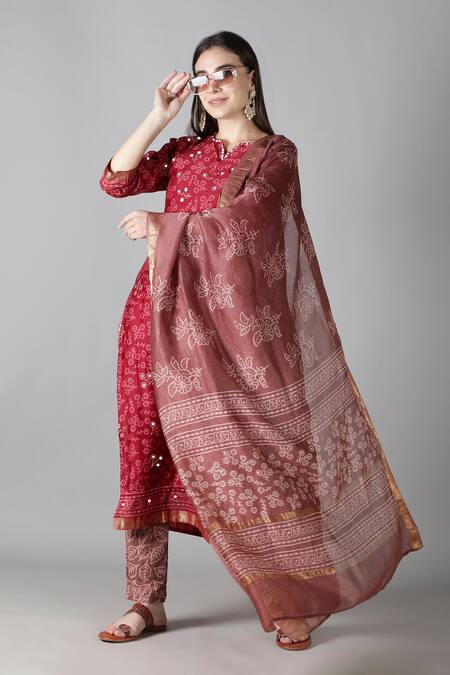 Buy_Sheeshakari_Red Silk Embroidery, Mirrors, Zari Split V-neck And Kurta Pant Set 