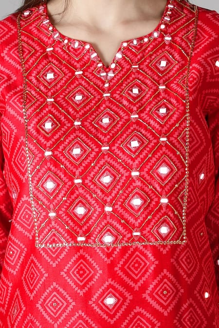 Sheeshakari_Red Silk Mirrors, Zari Split V-neck And Tikki Embroidered Kurta Pant Set _at_Aza_Fashions