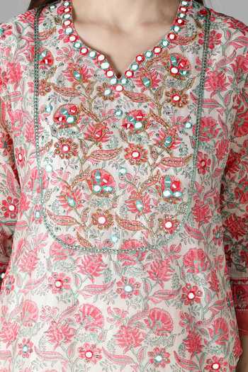 Sheeshakari_White Silk Mirrors, Embroidery Split V-neck And Aari Kurta Pant Set _at_Aza_Fashions