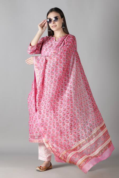 Buy Sheeshakari Pink Silk Mirrors, Embroidery Split V-neck Kurta Pant Set Buy_Sheeshakari_Pink Silk Mirrors, Embroidery Split V-neck Kurta Pant Set