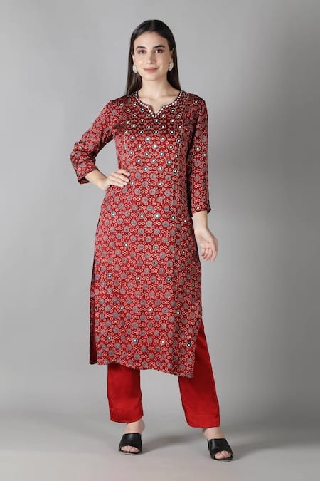 Sheeshakari Red Silk Embroidered Mirror Notched And Zari Kurta Pant Set 