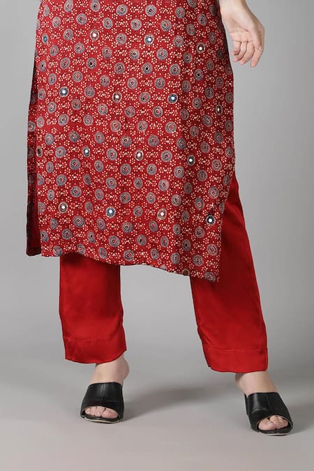 Sheeshakari_Red Silk Mirrors, Zari Split V-neck And Embroidered Kurta Pant Set _Online_at_Aza_Fashions