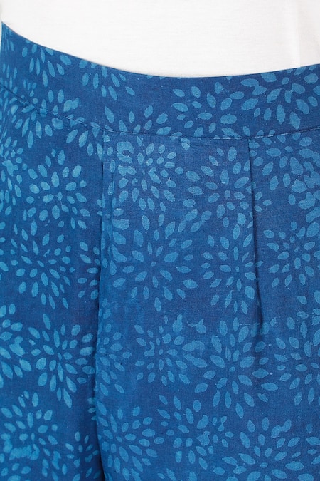 Sheeshakari_Blue Silk Mirrors, Sequins Split V-neck Embroidered Kurta _Online_at_Aza_Fashions