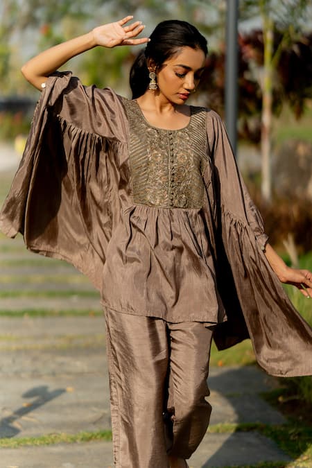 World of Sugandh Boho Flora Embroidered Yoke Kaftan With Pant 