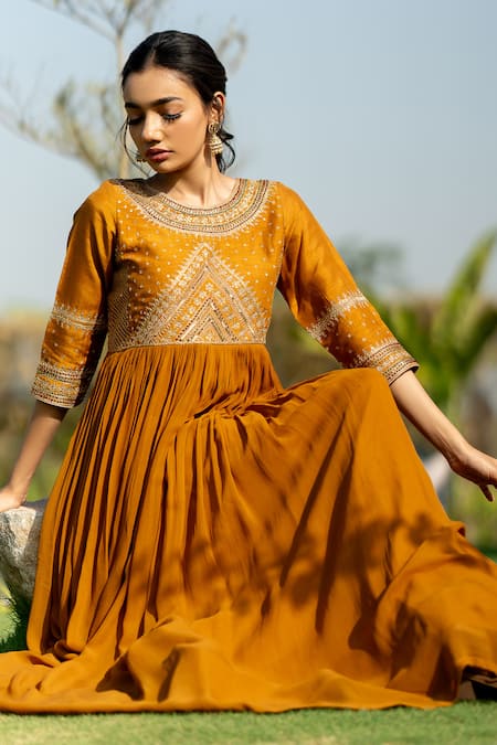 Sugandh Gupta Yellow Dupion Silk Embroidery Phool Darbar Round Neck Cosmic Gown 