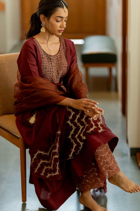 Buy_World of Sugandh_Wine Silk Sequins Round Neck Charm Blossom Jaal Yoke Embroidered Anarkali Set _Online_at_Aza_Fashions