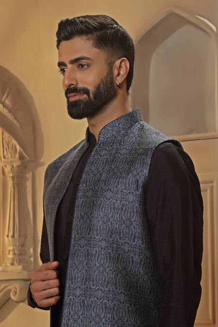 Vanshik_Blue Pashmina Silk Blend Woven Jamevar Bundi Kurta Set _Online_at_Aza_Fashions