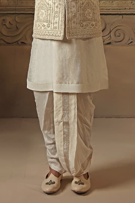 Vanshik_White And Blend Embroidery Traditional Motif Swastik Bundi Set _Online_at_Aza_Fashions