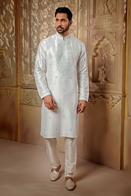 Vanshik Resham Embroidered Kurta With Pant 