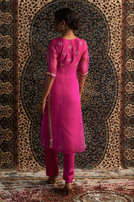 Charkhee Geometric Butti Embroidered Bodice Kurta With Pant 