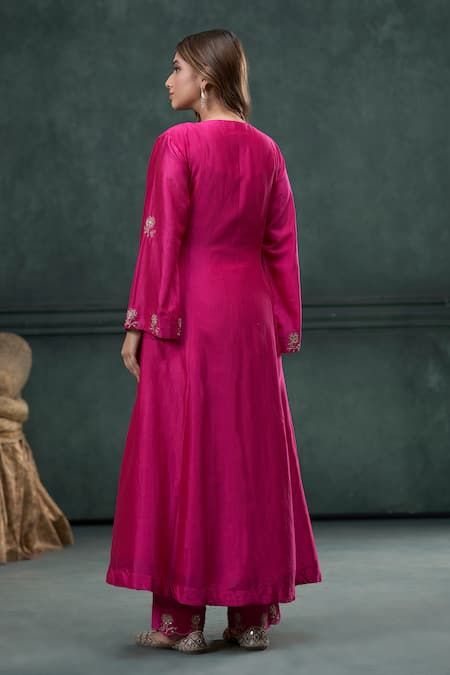 Shop Hirika & Dhruti Pink Silk, Georgette, Chiffon Embroidery V-neck Marodi Kurta Pant Set at Aza Fashions Shop_Hirika & Dhruti_Pink Silk, Georgette, Chiffon Embroidery V-neck Marodi Kurta Pant Set _at_Aza_Fashions
