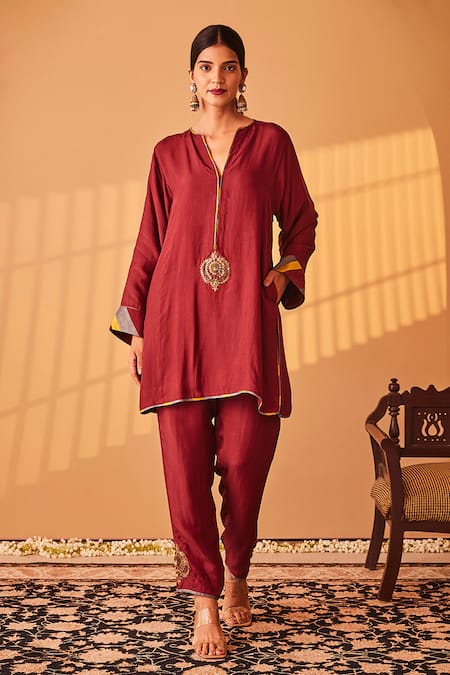 Bo tree Maroon Abu Dai Silk Embroidery Zardozi Rukhsar Placement Kurta And Pant Set 