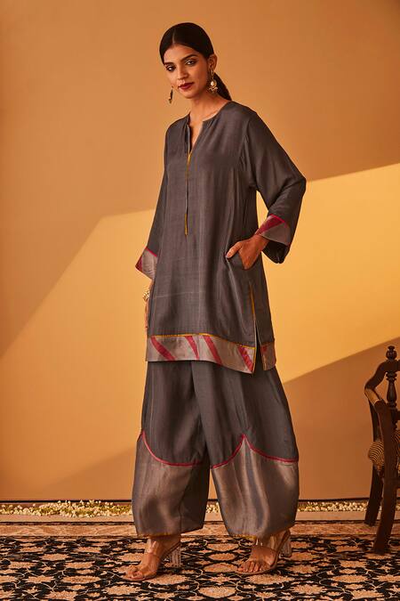 BO Tree_Grey Organza, Silk Embroidery Split V-neck Anjum Stripe Border Woven Kurta Set _at_Aza_Fashions