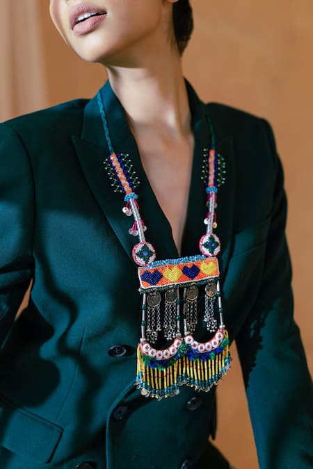 Krutiarts Orange Vevlo Bead And Metal Embellished Necklace 