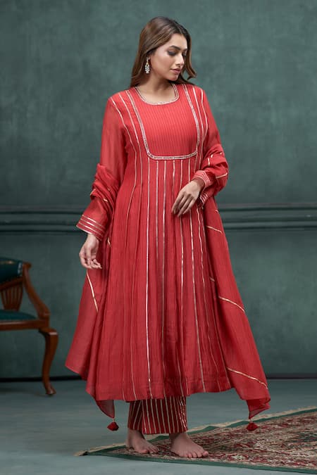 Hirika&Dhruti Red Chanderi Hand Embroidered Gota Lace Round A-line Kurta Set 