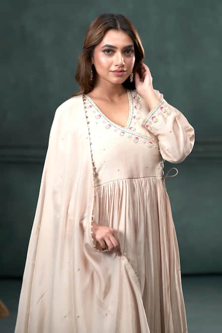 Buy_Hirika & Dhruti_Beige Chanderi Silk, Cotton, Organza Embroidery, Hand Pleated Angarkha Pant Set 