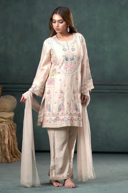 Hirika & Dhruti Beige Chanderi Silk, Georgette Embroidery Floral Hand Short Kurta Pant Set Online at Aza Fashions Hirika & Dhruti_Beige Chanderi Silk, Georgette Embroidery Floral Hand Short Kurta Pant Set _Online_at_Aza_Fashions