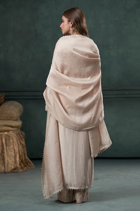 Hirika & Dhruti Floral Hand Embroidered Kurta Set 