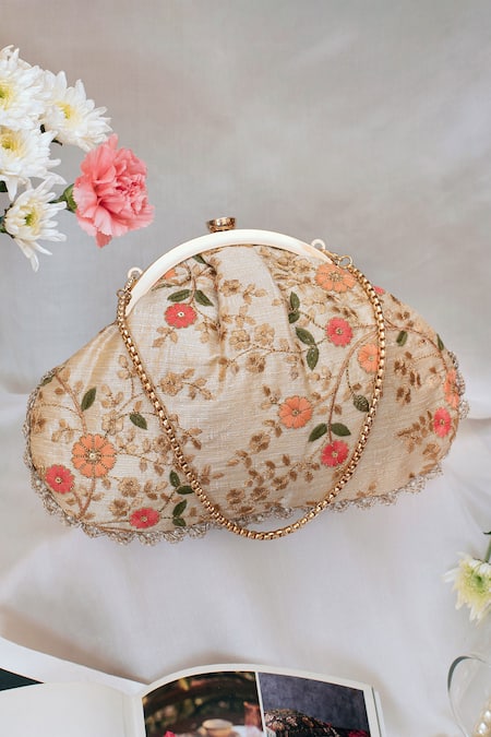 AMYRA Floral Vine Embroidered Vintage Purse 