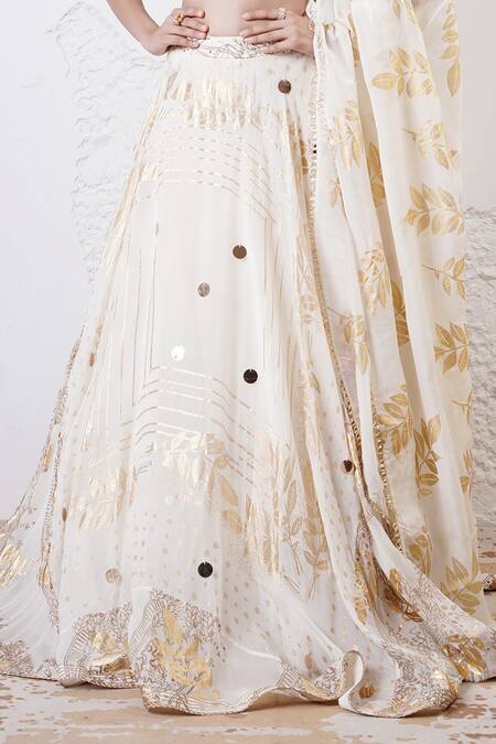 Buy Shwetanga Ivory Organza Sequins, Beads, Foil Printing Boat Neck Scarf Lehenga Set Online at Aza Fashions Buy_Shwetanga_Ivory Organza Sequins, Beads, Foil Printing Boat Neck Scarf Lehenga Set _Online_at_Aza_Fashions